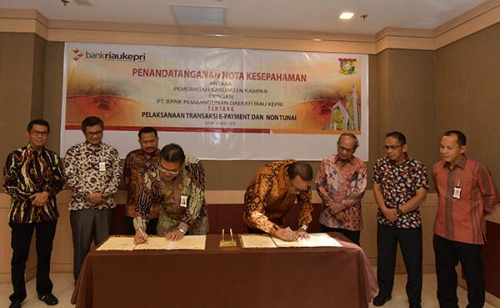 Pemkab Kampar Percayakan Pelaksanaan Transaksi Non Tunai di Bank Riau Kepri